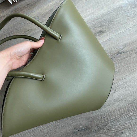 Little Liffner Tulip Tote with long handles in green with dust bag - Picture 4 of 6